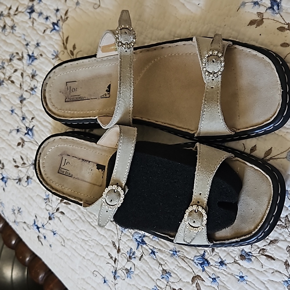 Suede Sandals - Picture 2 of 4